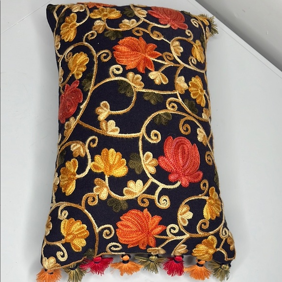 Embroidered multi color Floral Pillow with Tassels 10 x 16 Navy - Picture 3 of 8